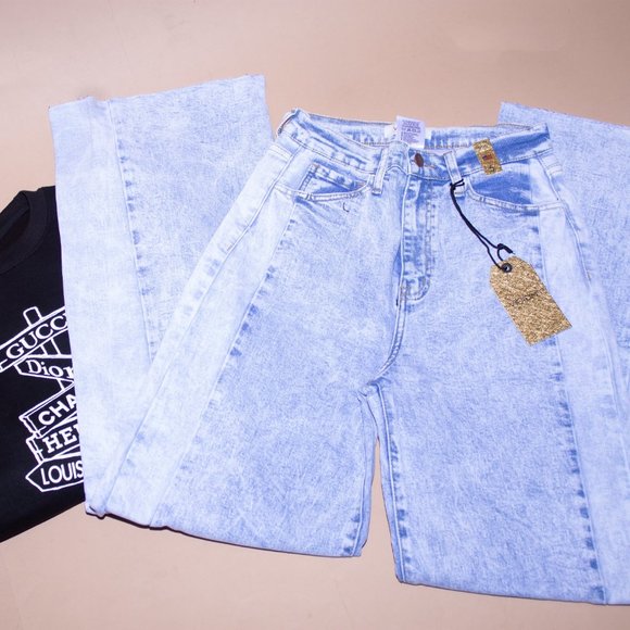 Vibrant Denim - 90s Jeans